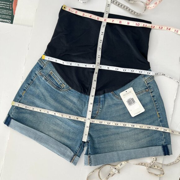 NWT- Sz S Maternity- Levi's Signature Gold Mid-Rise Rolled Hem 3" Shortie Shorts - Picture 7 of 11